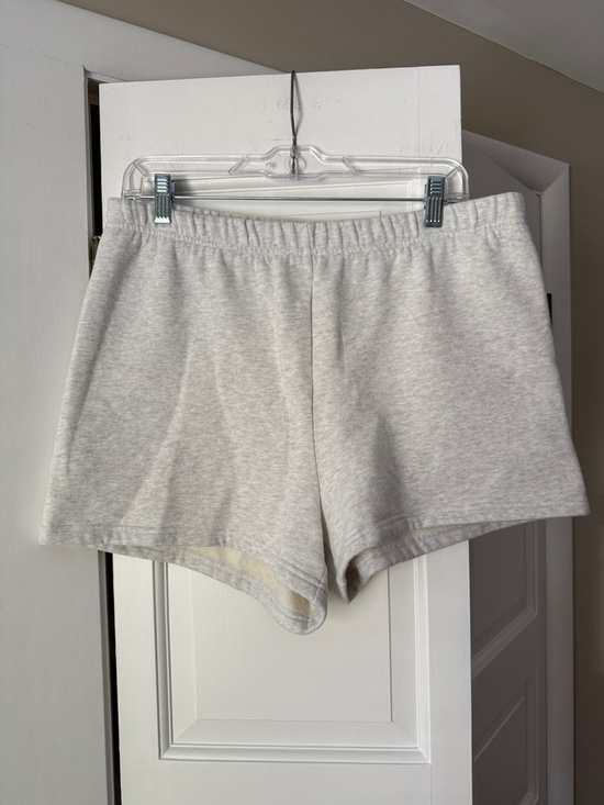 Aritzia Pants - SOLD - Aritzia TNA Cozy Fleece Shorts Light Gray Size Large NWOT Lounge
